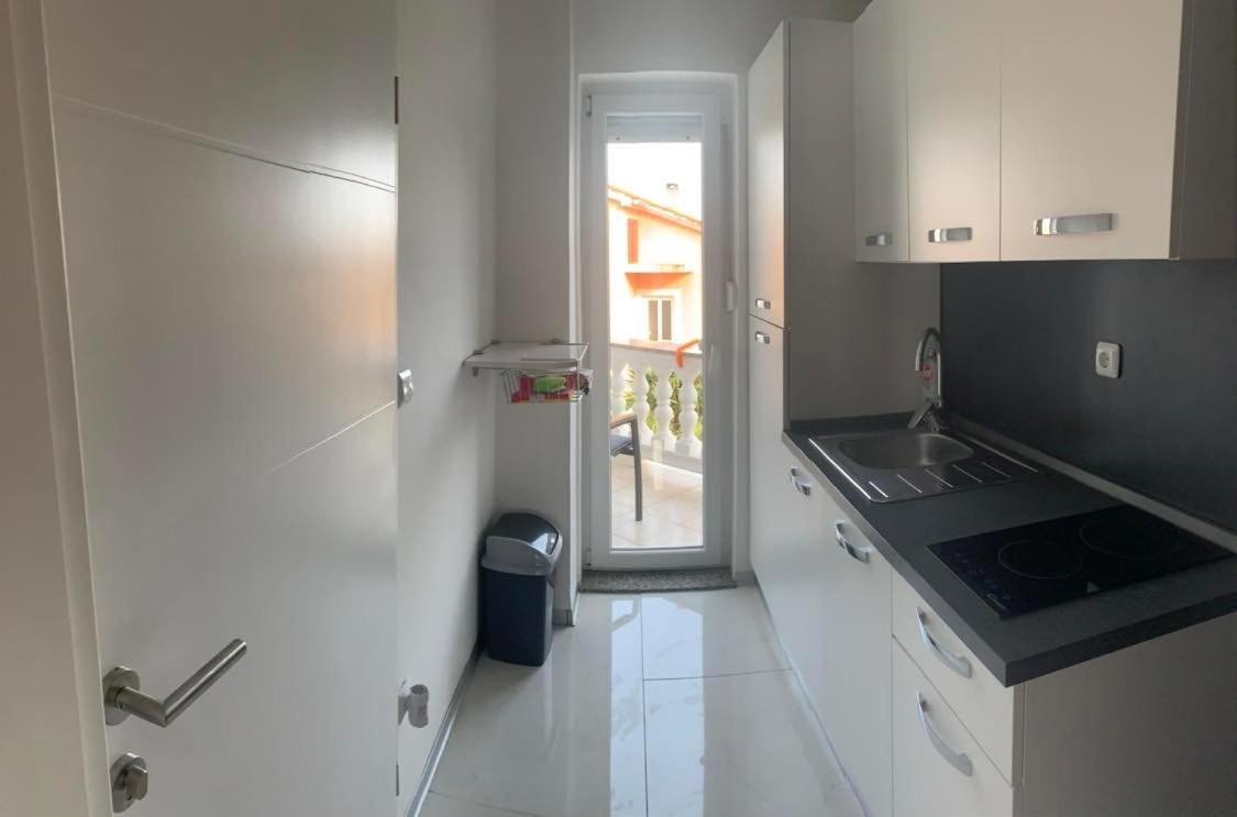 Apartments Ostojic Krk Town Exterior photo