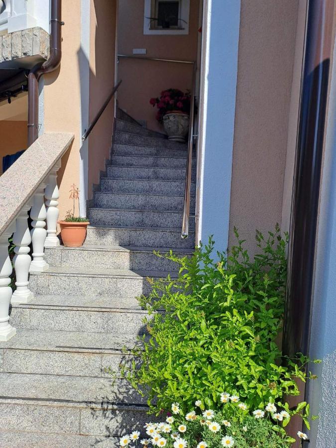 Apartments Ostojic Krk Town Exterior photo