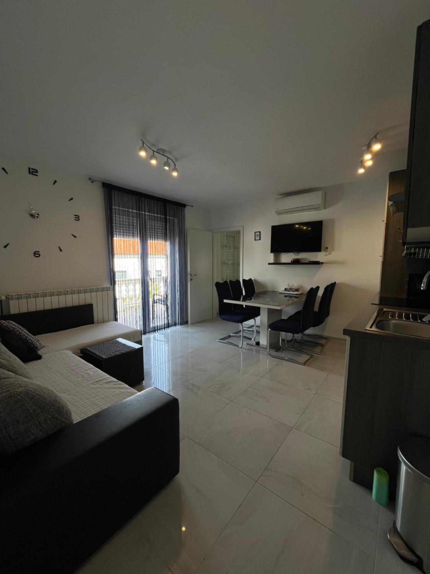 Apartments Ostojic Krk Town Exterior photo
